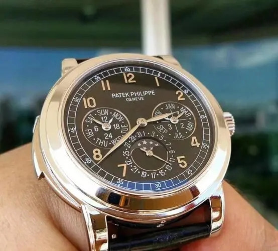 百达翡丽手表常见表带的材质都有哪些？